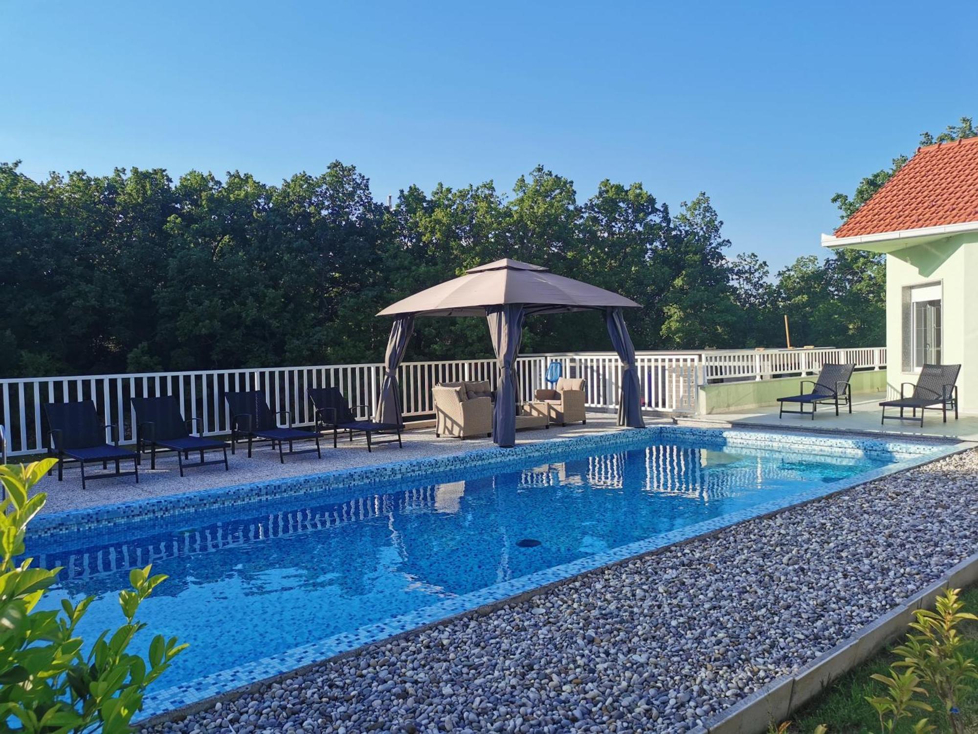 Villa Kuca Za Odmor -fourm